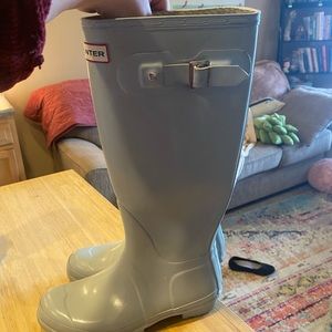 Hunter rain boots. Size 8.